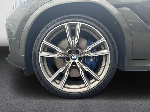 BMW X6 M50i M Performance G06 (CH) AHK 3.5T