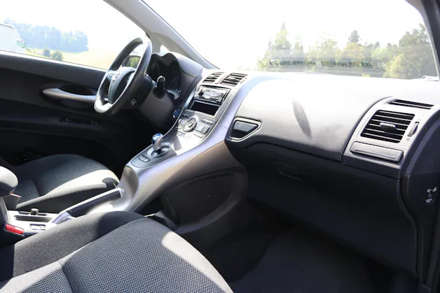 Toyota Auris 1.8 HSD Linea Luna
