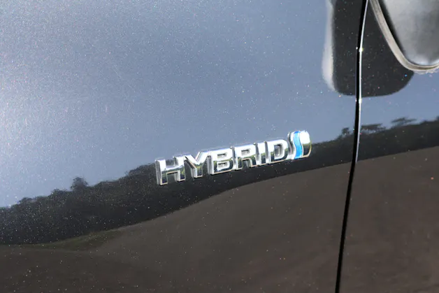 Toyota Auris 1.8 HSD Linea Luna