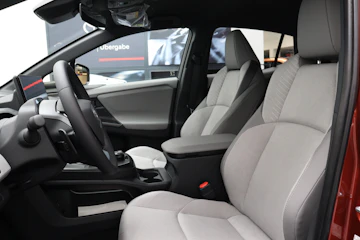 image du véhicule TOYOTA C-HR+ Premium AWD