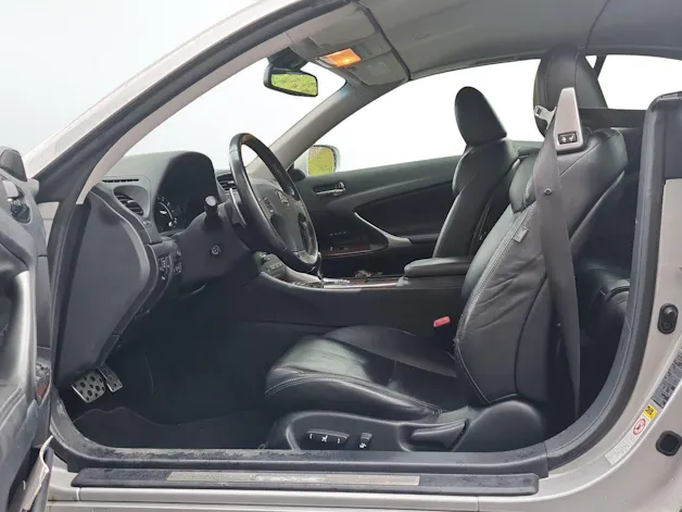Lexus IS Cabriolet 250C Edition