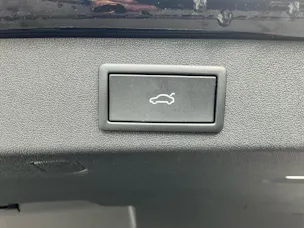 Škoda Kodiaq 2.0 TSI 204 PS 4x4 SELECTION *** PANORAMAGLASDACH, ANHÄNGEKUPPLUNG & 7 SITZER ***