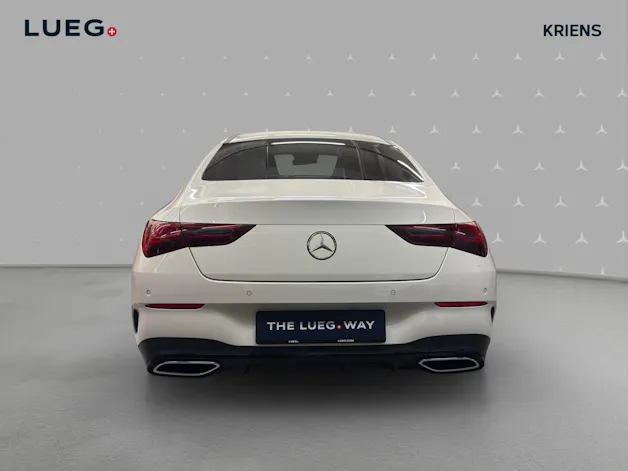 Mercedes-Benz CLA 200 - AMG / DISTRONIC / Rückfahrkamera / Leder / PRE SAFE