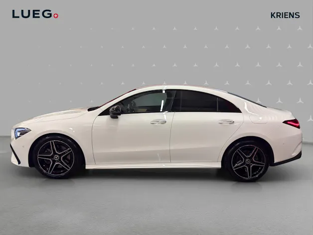 Mercedes-Benz CLA 200 - AMG / DISTRONIC / Rückfahrkamera / Leder / PRE SAFE