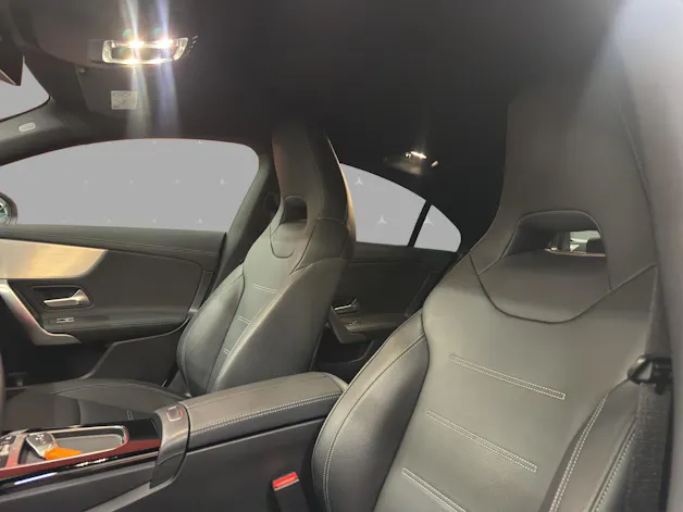 Mercedes-Benz CLA 200 - AMG / DISTRONIC / Rückfahrkamera / Leder / PRE SAFE
