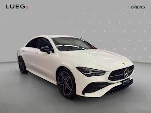 Mercedes-Benz CLA 200 - AMG / DISTRONIC / Rückfahrkamera / Leder / PRE SAFE
