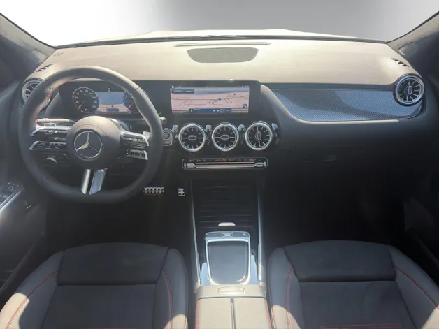 Mercedes-Benz GLA 220 4Matic 8G-DCT