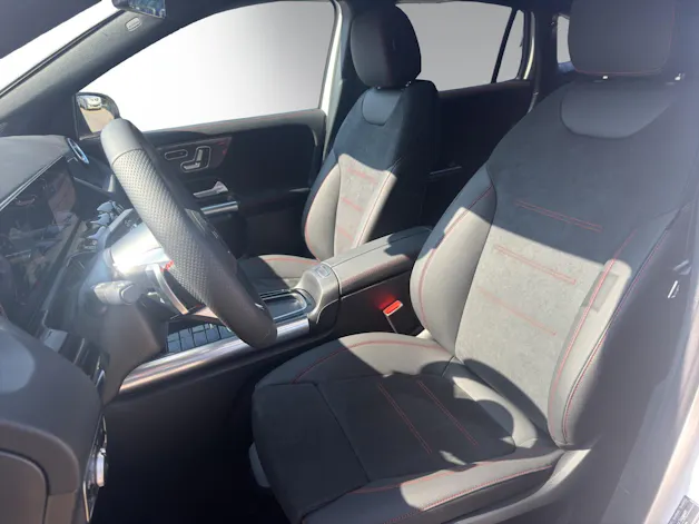 Mercedes-Benz GLA 220 4Matic 8G-DCT