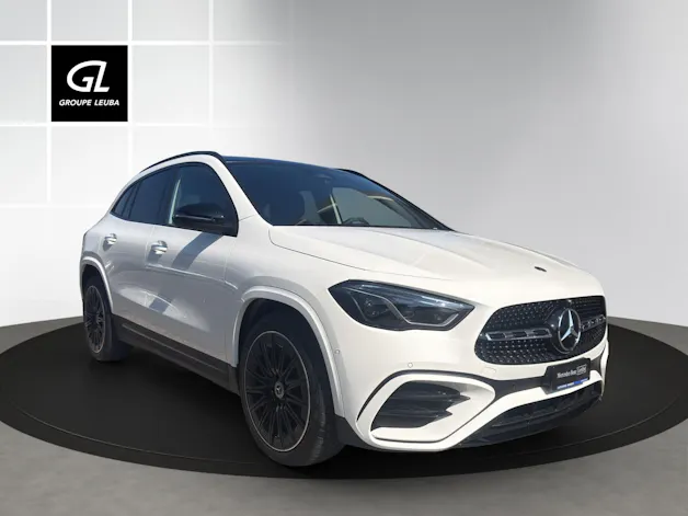 Mercedes-Benz GLA 220 4Matic 8G-DCT
