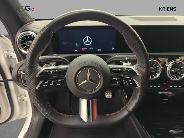 Mercedes-Benz CLA 220 4M - AMG / Rückfahrkamera / Ambiente-Licht