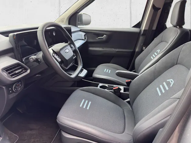 Ford E-Tourneo Courier Active
