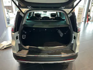 Renault Espace 2.0 dCi Initiale Paris EDC 6