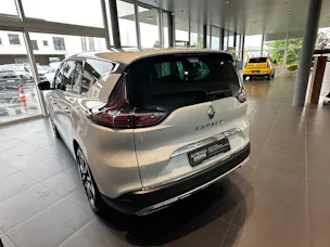 Renault Espace 2.0 dCi Initiale Paris EDC 6
