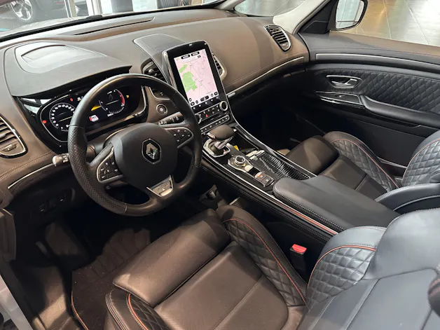 Renault Espace 2.0 dCi Initiale Paris EDC 6