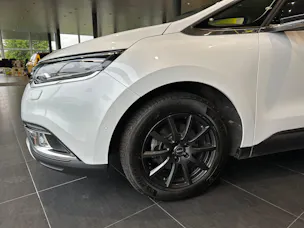 Renault Espace 2.0 dCi Initiale Paris EDC 6