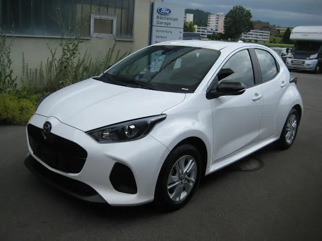 Mazda 2 Hybrid Centre-line