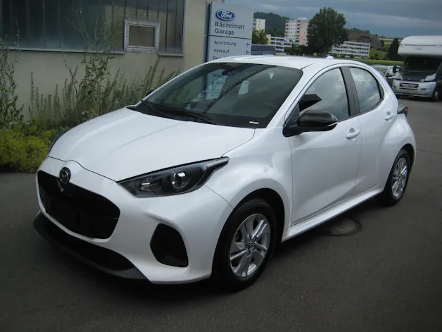 Mazda 2 Hybrid Centre-line