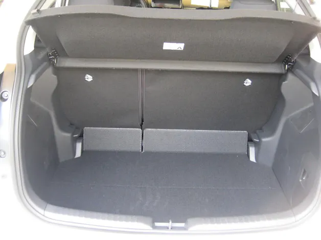 Mazda 2 Hybrid Centre-line