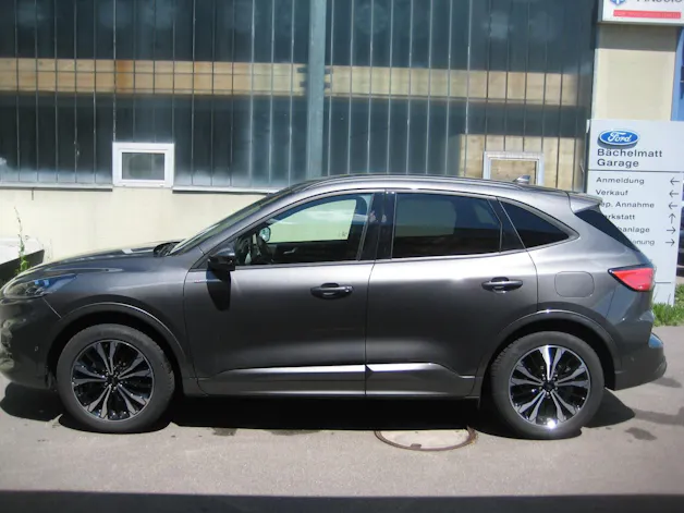 Ford Kuga 2.5 FHEV ST-Line X 4WD