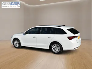 SKODA Octavia Combi 2.0 TDI DSG Selection