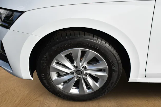 SKODA Octavia Combi 2.0 TDI DSG Selection