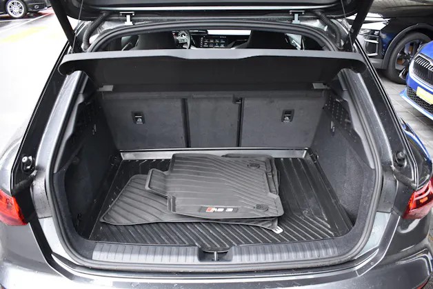 Audi RS3 Limousine 2.5 TSI quattro S-tronic