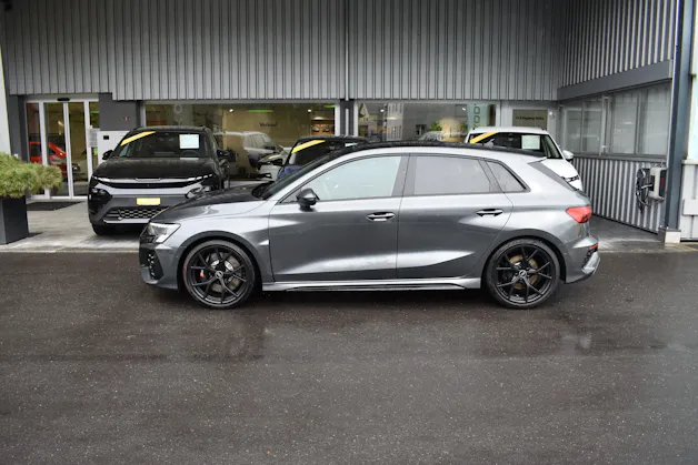 Audi RS3 Limousine 2.5 TSI quattro S-tronic