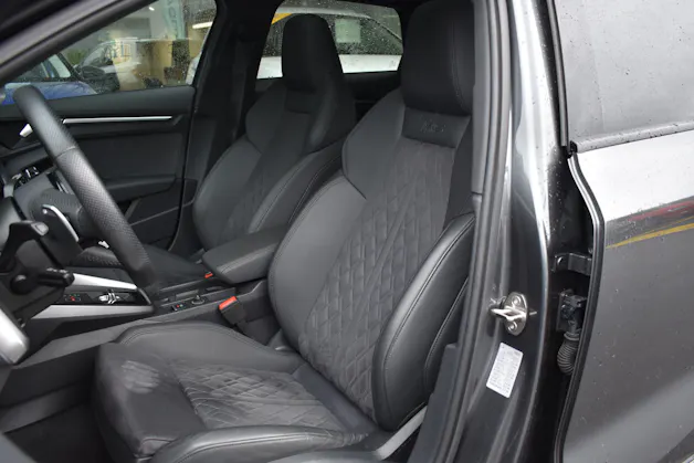 Audi RS3 Limousine 2.5 TSI quattro S-tronic