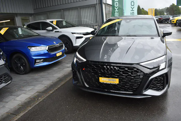 Audi RS3 Limousine 2.5 TSI quattro S-tronic