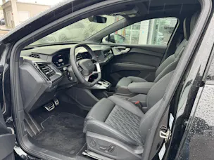 Audi Q4 e-tron 55 quattro Sportback S-line Black Edition Plus / 340 PS