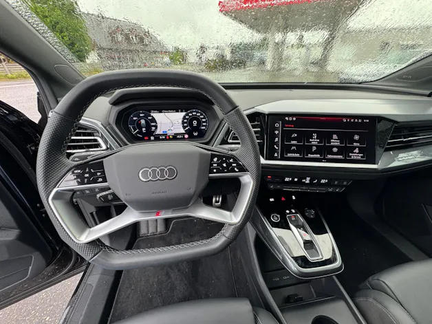 Audi Q4 e-tron 55 quattro Sportback S-line Black Edition Plus / 340 PS