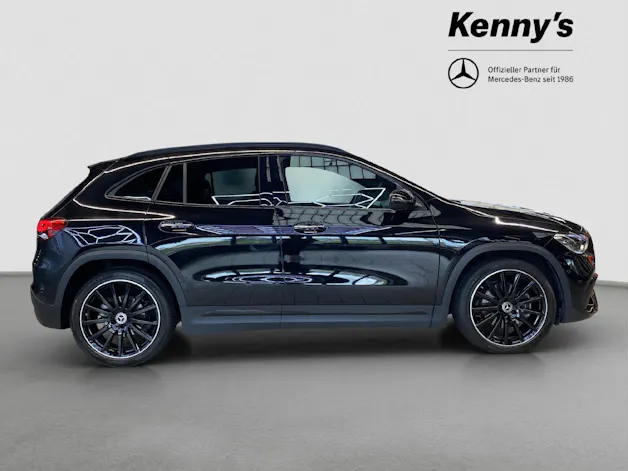 Mercedes-Benz GLA 200 AMG Line 4MATIC