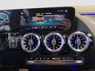 Mercedes-Benz GLA 200 AMG Line 4MATIC