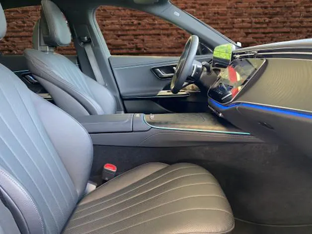 Mercedes-Benz E 300 e 9G-Tronic