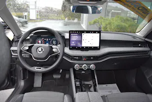Škoda Superb Combi 2.0 TDi Selection 4x4 DSG