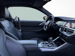 https://vehicle.imgix.net/4315062/74bce0c8-7adf-4b95-bbdb-90d857bd87bc.jpg