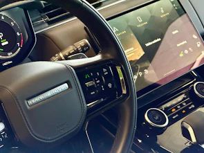 Fahrzeugbild LAND ROVER Range Rover Sport 3.0 Si6 P510e Autobiography