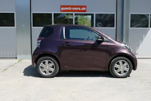 Toyota iQ 1.4 D-4D Linea Sol