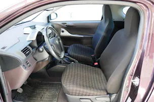 Toyota iQ 1.4 D-4D Linea Sol