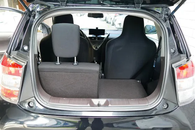 Toyota iQ 1.33 VVT-i Q3 MiD