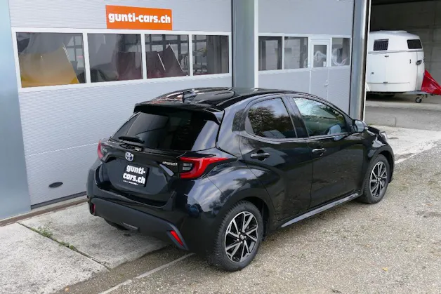 Toyota Yaris 1.5 VVT-i HSD Trend