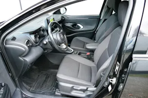 Toyota Yaris 1.5 VVT-i HSD Trend