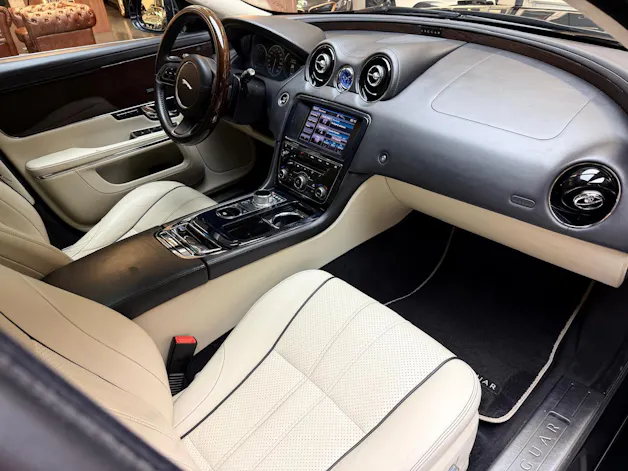 Jaguar XJ 3.0 V6 S/C Premium Luxury AWD