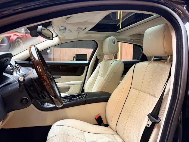 Jaguar XJ 3.0 V6 S/C Premium Luxury AWD