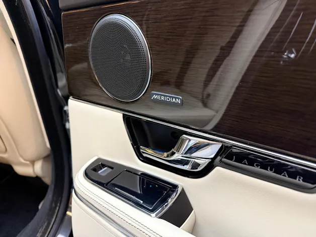 Jaguar XJ 3.0 V6 S/C Premium Luxury AWD