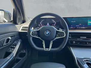 BMW 330e M Sport Touring xDrive G21 (CH) AHK