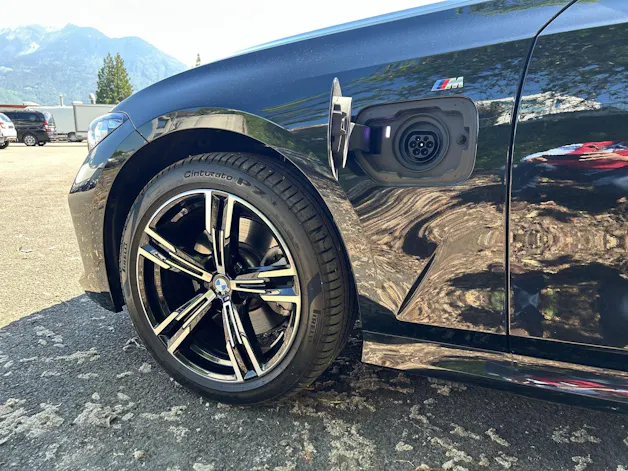 BMW 330e M Sport Touring xDrive G21 (CH) AHK