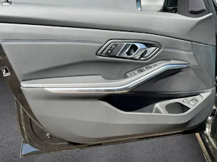 BMW 330e M Sport Touring xDrive G21 (CH) AHK