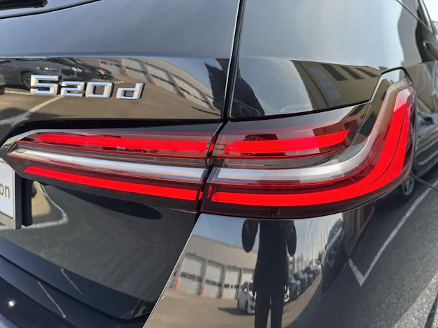 BMW 520d M Sport Touring xDrive G61 (CH) AHK 📍 ** Action de leasing à 1.9% **