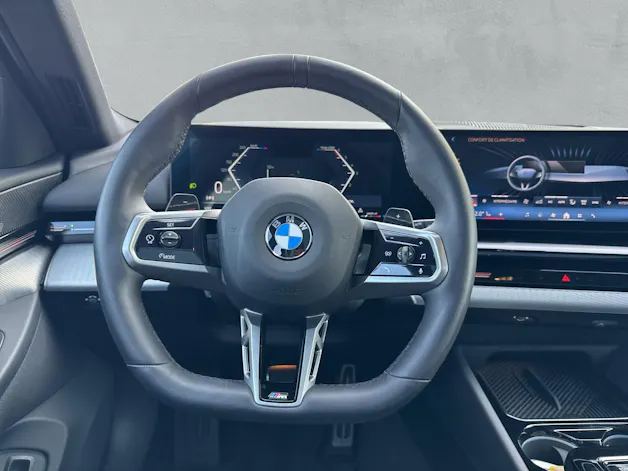 BMW 520d M Sport Touring xDrive G61 (CH) AHK 📍 ** Action de leasing à 1.9% **